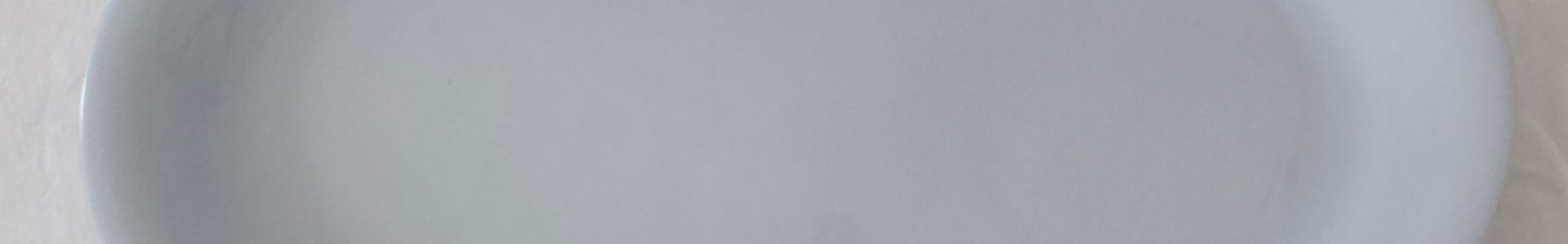 Arabian vaaleansininen tarjouluvati