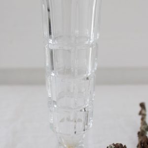 lasinen kukkamaljakko