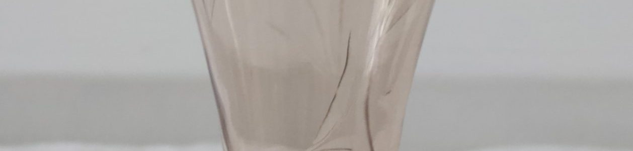 vanha ruskea lasi maljakko