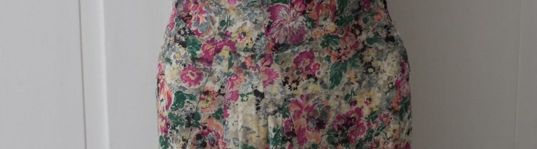 kukallinen vintagemekko