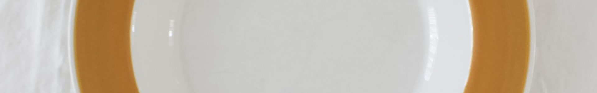 syvälautanen, Aprikoosi, Arabia, Kaarina Aho