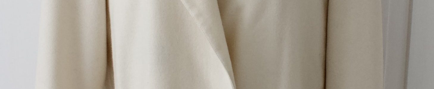 Luonnonvalkoinen villa bleiseri