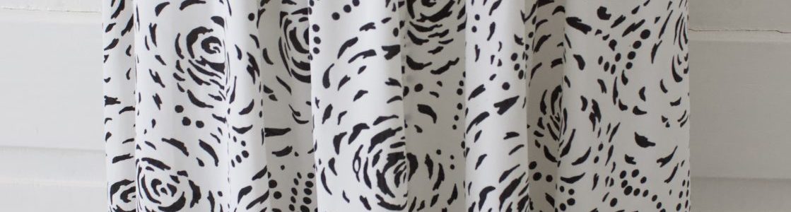 musta valkoinen vintage hame