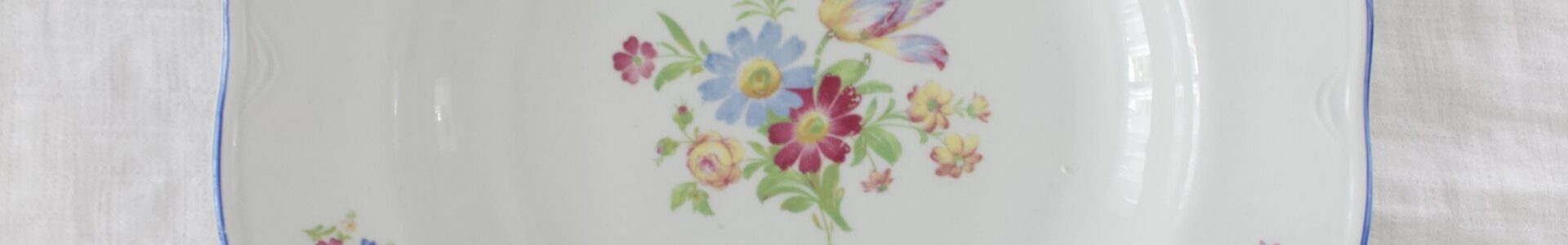 kukkakuvioinen syvälautanen, Arabia