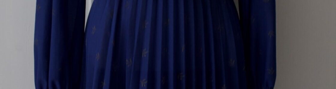 sininen vintage mekko