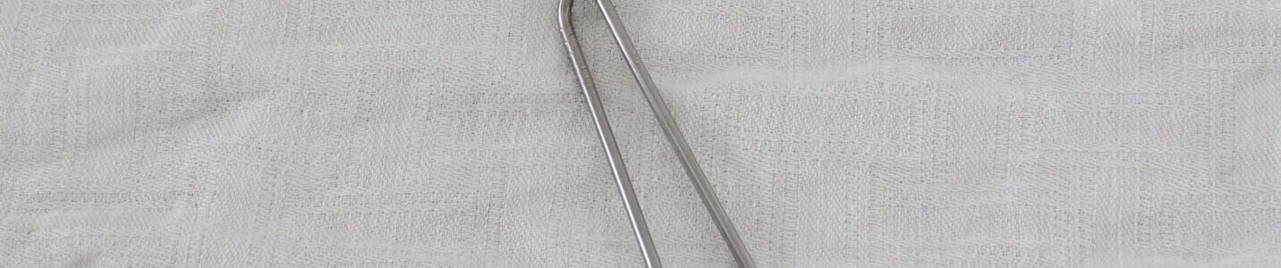 vanha metallinen vispilä