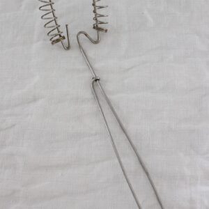 vanha metallinen vispilä