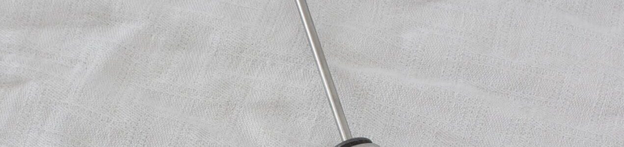 puuvartinen vanha vispilä