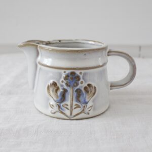 pieni vintage kermakko