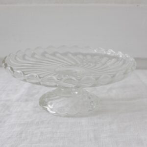 pieni jalallinen kakkuvati