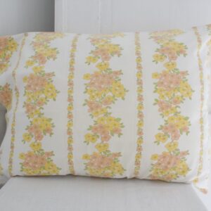 kukallinen retro tyynyliina