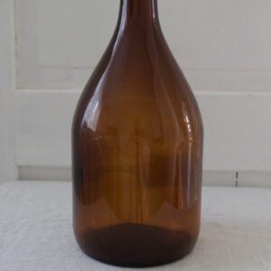 Ruskea apteekki pullo