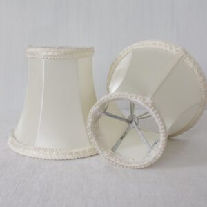 valkoinen lampunvarjostin