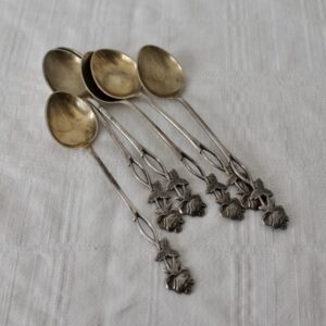 ruusupäiset pikkulusikat