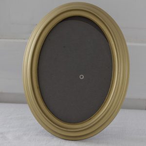 kullanvärinen ovaali valokuvakehys