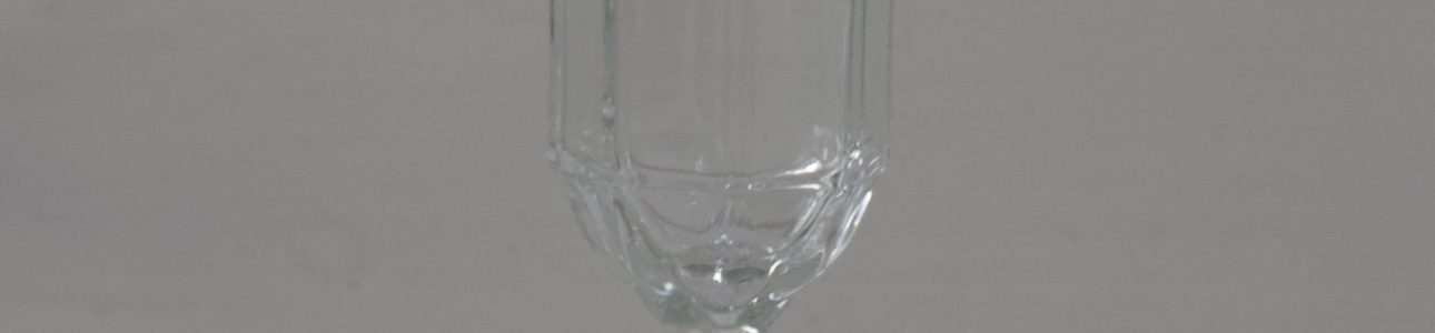 kantikas vanha shampanjalasi