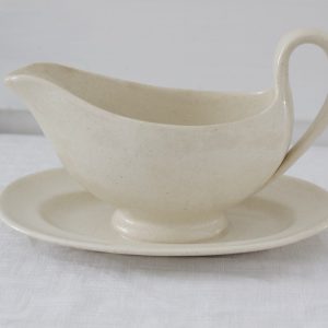 Luonnonvalkoinen kastikekaadin, Arabia