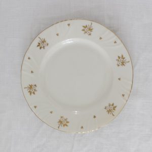 Kultakuvioinen arabian pullalautanen