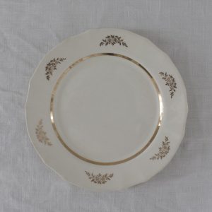 Kultakuvioinen luonnonvalkoinen arabian pullalautanen