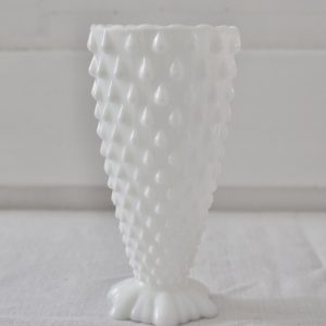 valkoinen luulasi maljakko