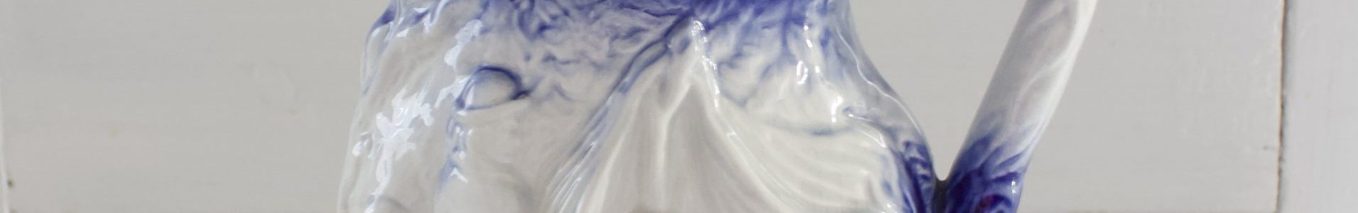 sinivalkoinen maitokannu, Burleigh