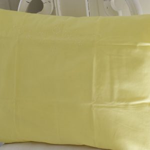 Keltainen puuvilla tyynyliina