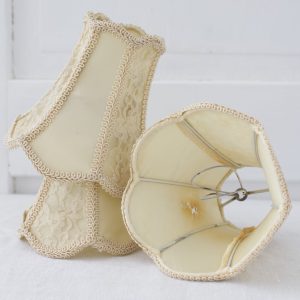 pieni vintage lampunvarjostin
