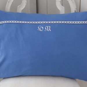 sininen vintage tyynyliina