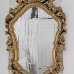 kultareunainen vintage peili